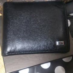 GUCCIの二つ折り財布のサムネイル