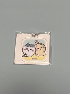 ちいかわ アクリルキーホルダー ハチワレ うさぎのサムネイル