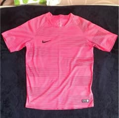 NIKE スポーツ服のサムネイル