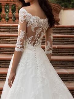 ブルーローズ様専用　pronovias ウエディングドレス kimbaのサムネイル