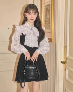 michellMacaron 로얄 플룰 리본 플레어 원피