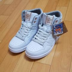 スニーカー♪ハイカット♪ホワイト♪23㎝♪のサムネイル