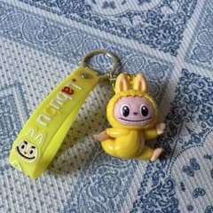 ラブブ　ガチャ　キーホルダーのサムネイル