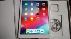 iPad Air WI-FI 32GB　You Tubeアプリ可のサムネイル
