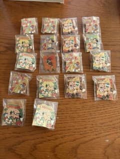 ディズニー　非売品　ピンバッチのサムネイル