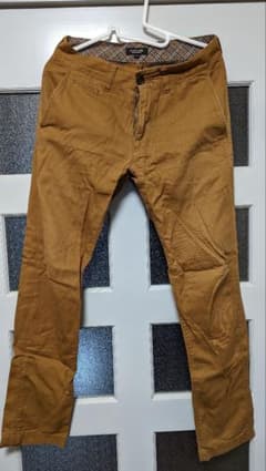 BURBERRY　BLACK LABEL　チノパンのサムネイル