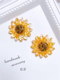 ひまわり　ピアス　イヤリングのサムネイル