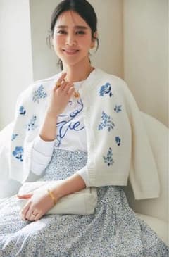 SEVENTEN TEN フラワー刺繍ホワイトカーディガンのサムネイル