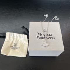 Vivienne Westwood ネックレスのサムネイル