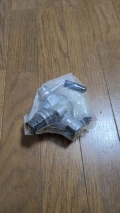 新品未使用マツダ純正 高圧燃料ポンプPE19-20-3FO CX-5 アクセラのサムネイル