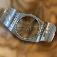 ステンレス製 アップルスライサー リンゴカッターのサムネイル