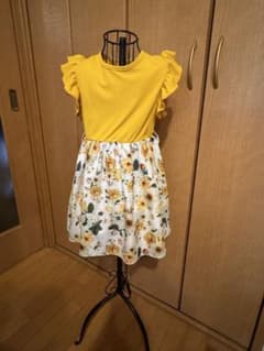 キッズ ワンピース 黄色 花柄 フリル袖のサムネイル