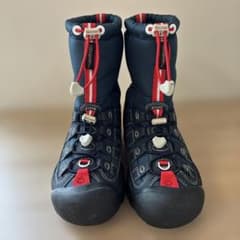 KEEN 防寒トレッキングブーツ ネイビー ×レッドのサムネイル