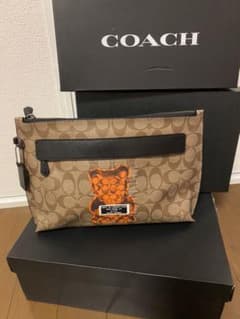 COACH× Vandal Gummy  コラボ　クラッチバックのサムネイル