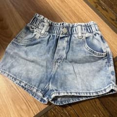 H&M  デニムショートパンツのサムネイル