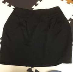 黒ミニスカートのサムネイル