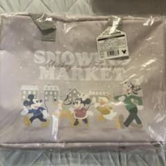 Mickey & Friends トラベルバッグ 雪降るマーケット
