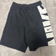 ナイキ ショートパンツ Mサイズのサムネイル