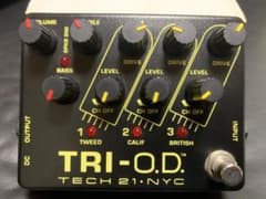 TECH21 TRI-O.D. - メルカリ
