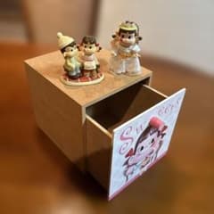 ペコちゃん人形、キーホルダー、入れ物のサムネイル