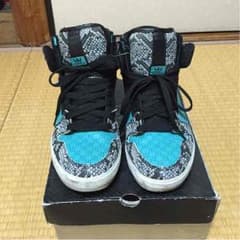 supra スニーカーのサムネイル