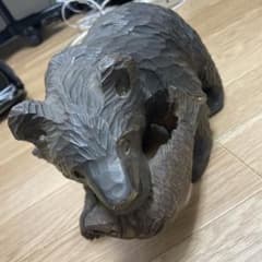 木彫りの熊 シャケを咥えた熊 - メルカリ