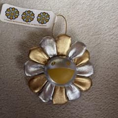 村上隆 お花 ぬいぐるみ キーホルダー ゴールド×シルバー - メルカリ