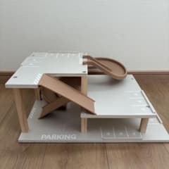 スリーコインズ　ミニカー用立体駐車場のサムネイル