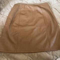 GU ベージュ ミニスカート S サイズのサムネイル