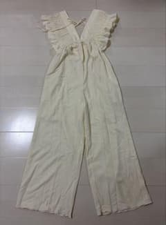 AZUL by moussy フリルショルダー サロペット アイボリーのサムネイル