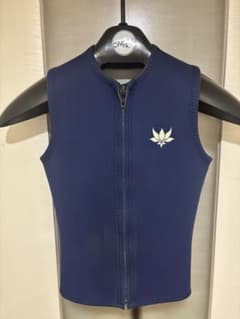 美品　AXXE CLASSIC 　2mm　フロントジップ　ベスト　MLサイズ 美品 AXXE CLASSIC 2mm フロントジップ ベスト MLサイズ - メルカリ