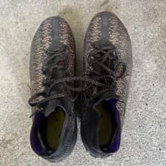m*u様 NIKE サッカースパイク ブロンズ系のサムネイル
