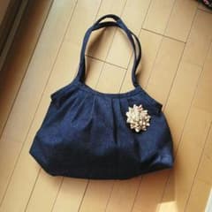 ハンドメイド★つまみ細工ブローチ付★トートバッグ値下げしました800円→600円のサムネイル