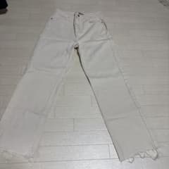 ZARA デニムパンツ ホワイト カットオフのサムネイル