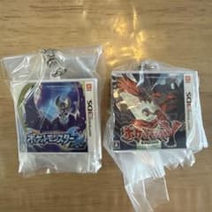 Pokémon Nintendo 3DS Miniature Keychain Set of 2 (Price negotiable)