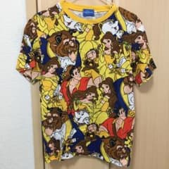 【美品】ディズニー⭐︎美女と野獣総柄 Tシャツのサムネイル