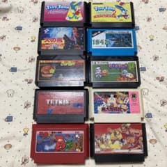 ファミコンのカセット詰め合わせのサムネイル