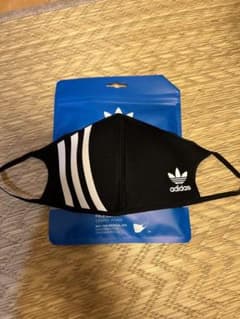 adidas フェイスカバーのサムネイル