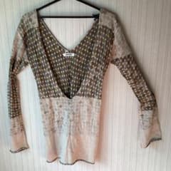 値下げ【美品】長袖カットソー　メルベイユアッシュ　個性的なデザインのサムネイル