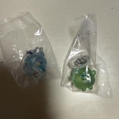 たまごっち めじるしアクセサリーカプセルトイ ミニチュア マスコット 2個セットのサムネイル