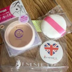 RIMMEL ccパウダー　エアリーフィニッシュ　プレストハイカバーのサムネイル