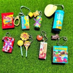 まとめ売り　☆　お菓子　ガチャ　カプセルトイ ミニチュアフィギュア　キーホルダー