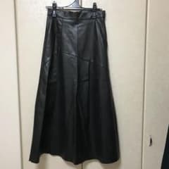 ジーナシス  フェイクレザー　ロングスカート　けいちゃん様専用のサムネイル