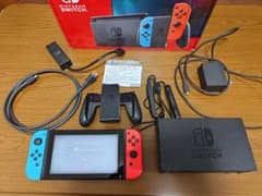 Nintendo Switch 本体 赤/青 Joy-Con 付属品完備のサムネイル