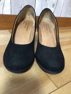 マーガレットハウエル　パンプス 黒のサムネイル