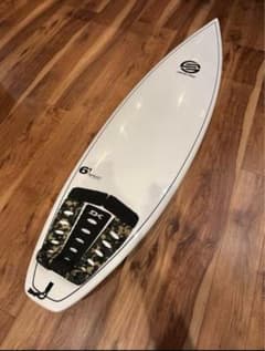 Santa Cruz ショートボード 6.1 リッシュコード、フィン付 - メルカリ