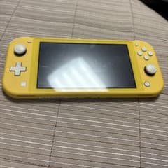 Nintendo Switch Lite イエロー 本体のサムネイル