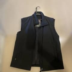 PRADA ブラック ベスト Art.SGA81A PRADA ブラック ベスト Art.SGA81A - メルカリ