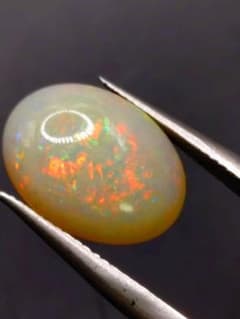 美遊色オパール 4.9ct