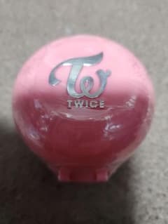 【新品未使用】TWICE ガチャ　モモのサムネイル